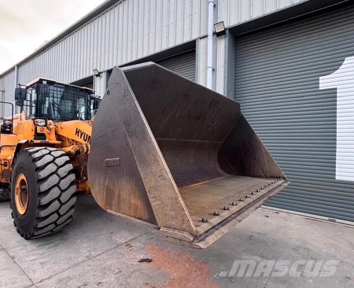 Hyundai HL970 لوادر بعجل