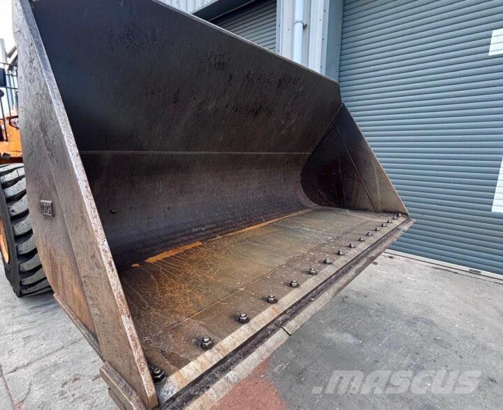 Hyundai HL970 لوادر بعجل