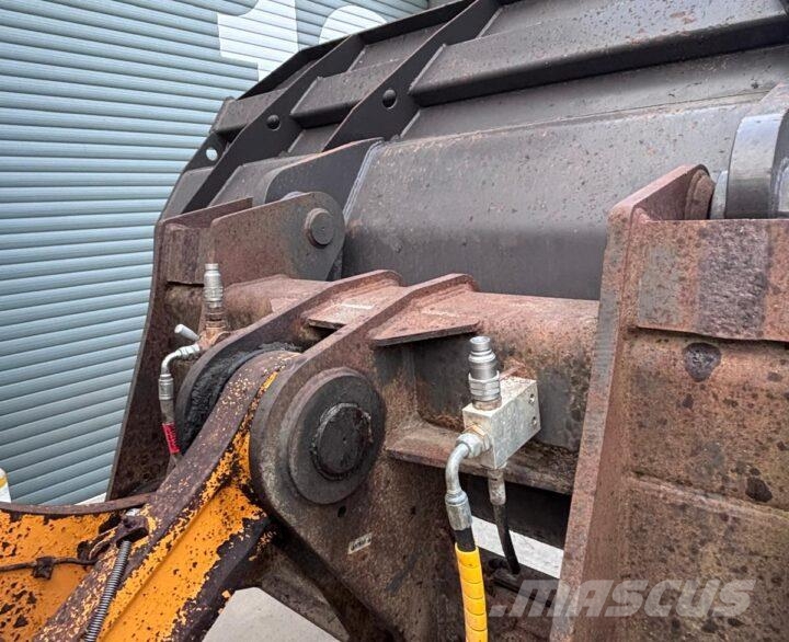 Hyundai HL970 لوادر بعجل