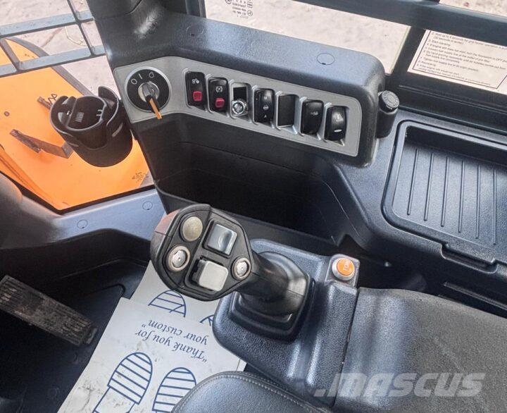 Hyundai HL970 لوادر بعجل