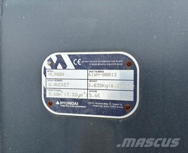Hyundai HL980A لوادر بعجل