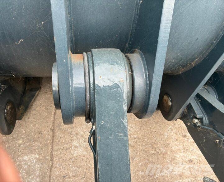 Hyundai HL980A لوادر بعجل