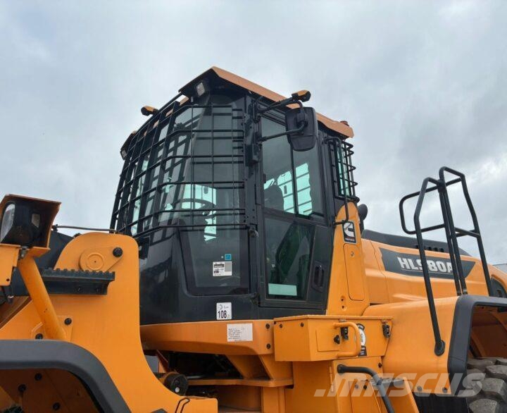 Hyundai HL980A لوادر بعجل