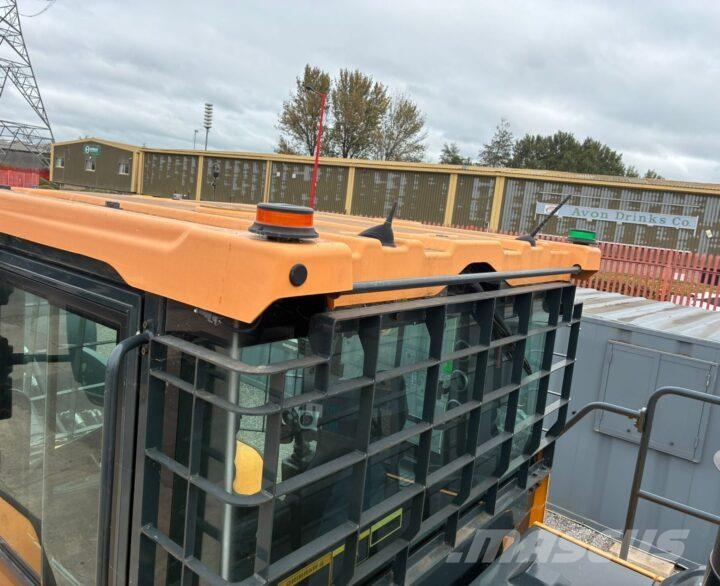 Hyundai HL980A لوادر بعجل