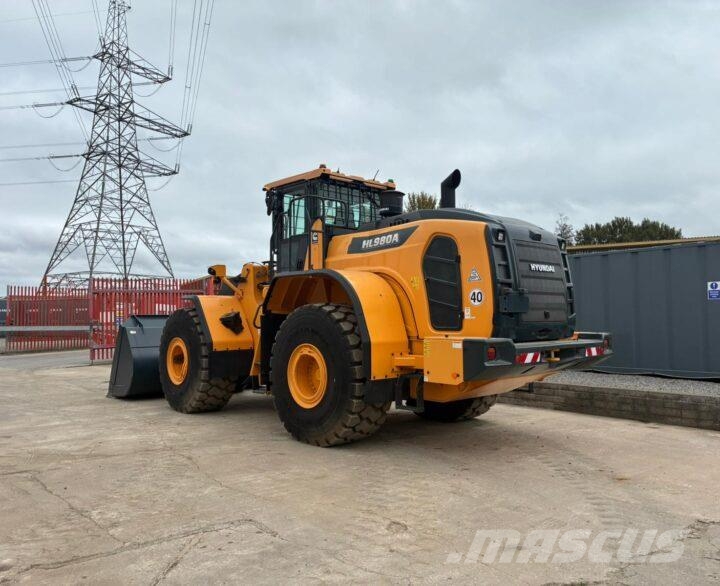 Hyundai HL980A لوادر بعجل