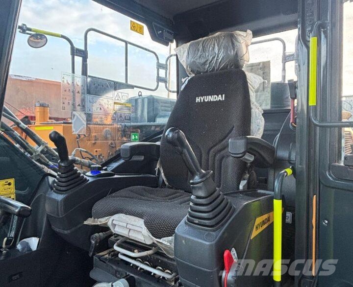 Hyundai HX140L Excavadoras sobre orugas