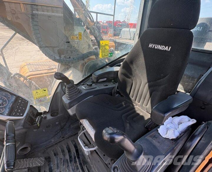 Hyundai HX300L Верижен екскаватор