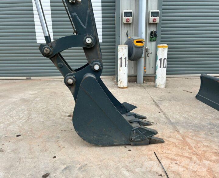 Hyundai HX85A 小型挖土機/掘鑿機<7t(小型挖掘機)