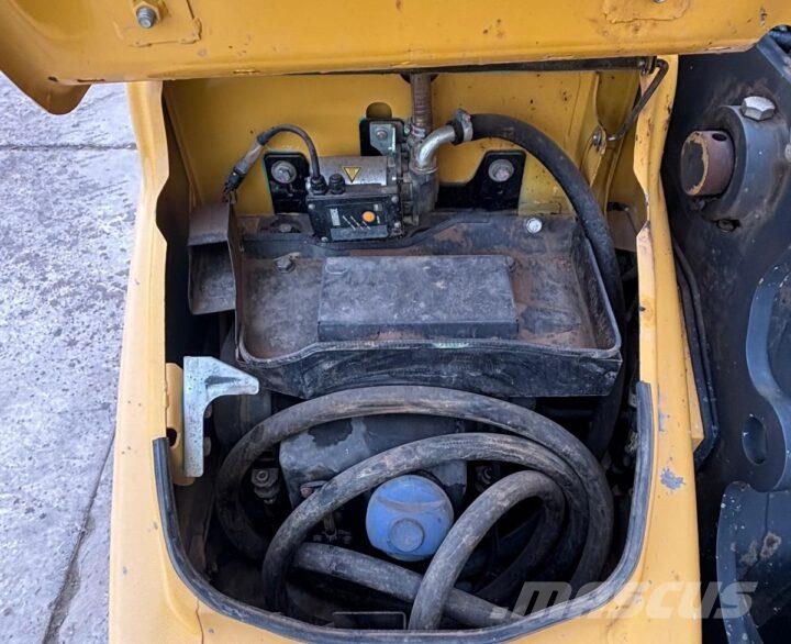 Kobelco SK130LC-11 履带挖掘机