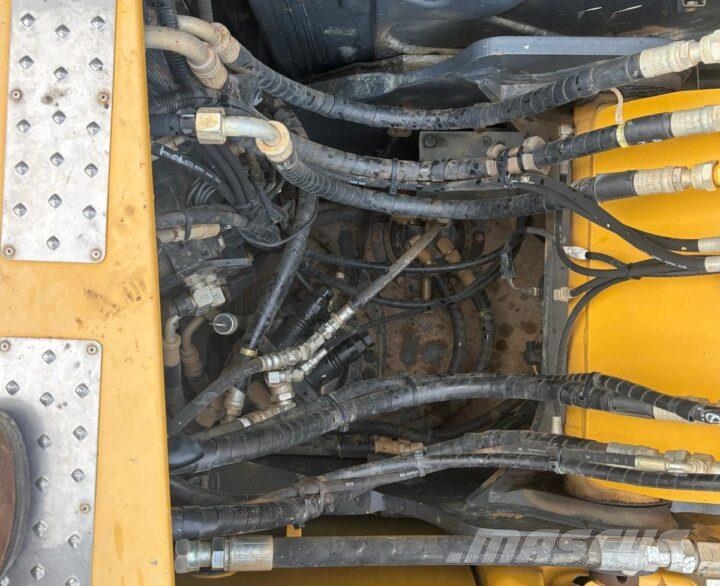 Kobelco SK130LC-11 履带挖掘机