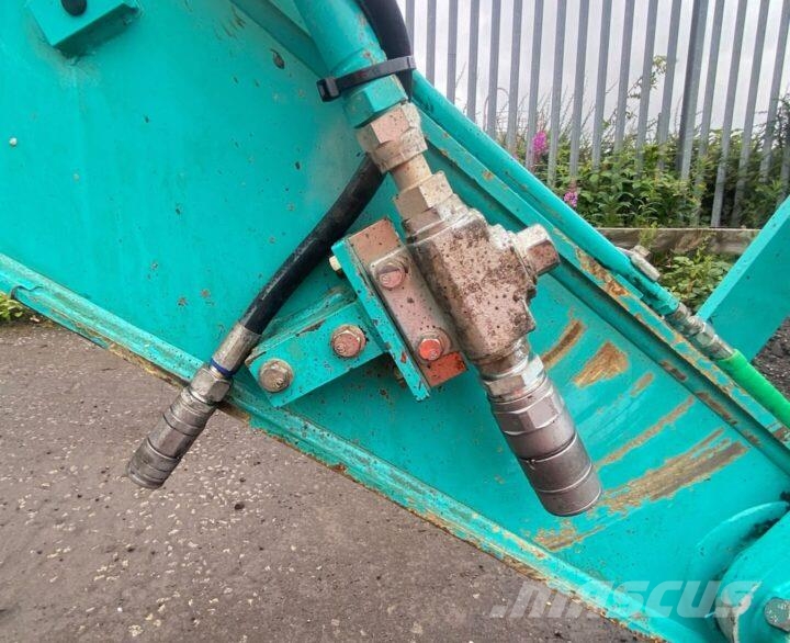 Kobelco SK130LC-11 履带挖掘机
