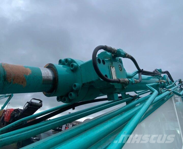Kobelco SK130LC-11 履带挖掘机