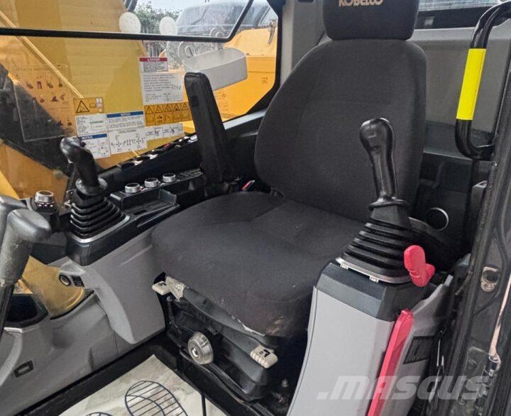 Kobelco SK140SRLC-7 小型挖土機/掘鑿機<7t(小型挖掘機)