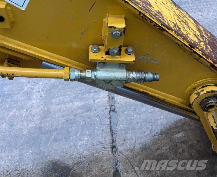 Kobelco SK140SRLC-7 Гусеничные экскаваторы
