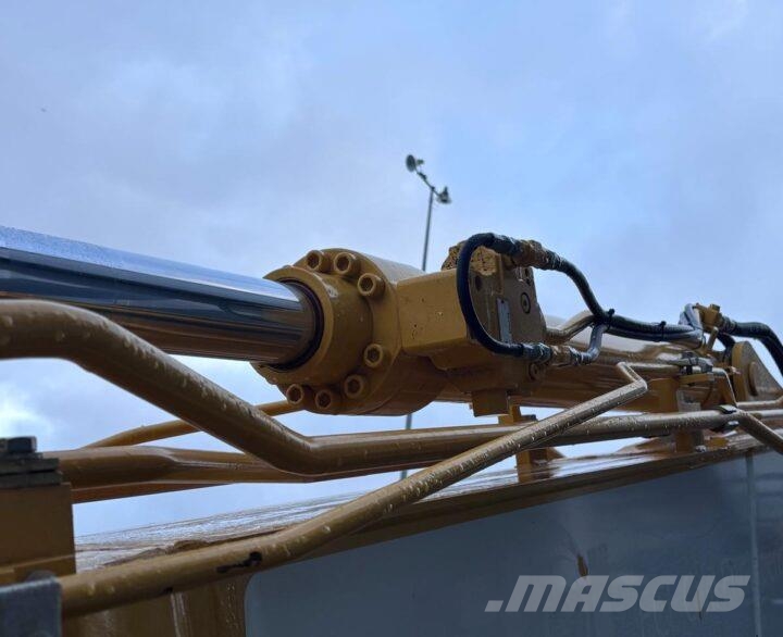 Kobelco SK140SRLC-7 Гусеничные экскаваторы