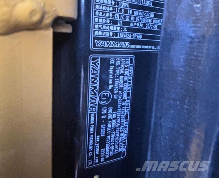 Kobelco SK30SR-6E حفارات صغيرة أقل من 7 طن (حفارات صغيرة)
