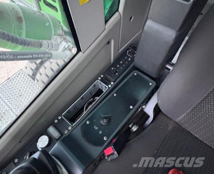 Sennebogen 818E 工业挖掘机