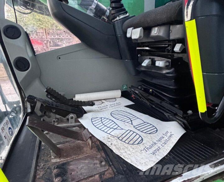 Sennebogen 821E Movimentazione rifiuti