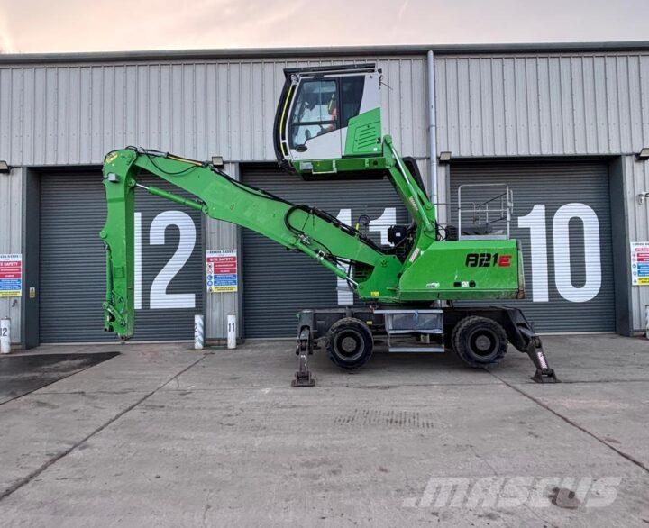 Sennebogen 821E Movimentazione rifiuti