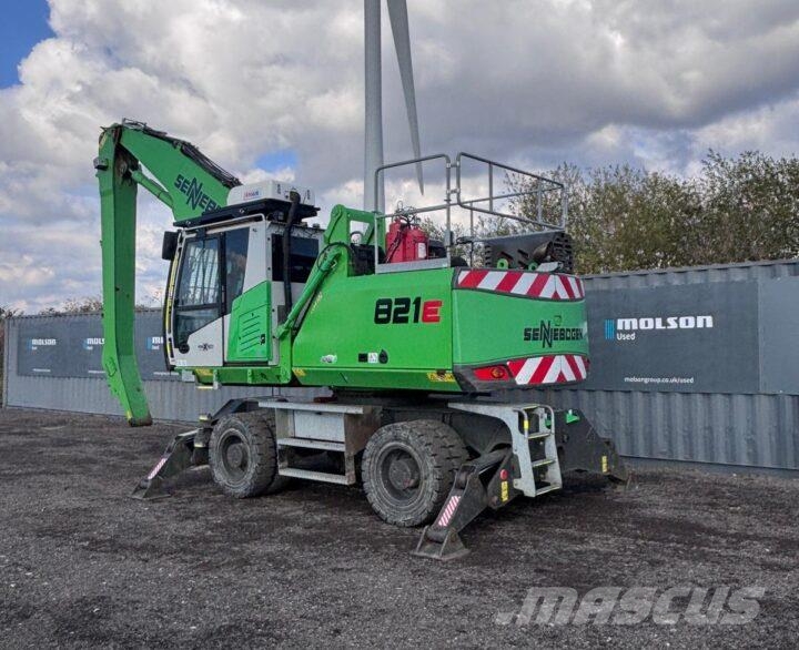 Sennebogen 821E Pelle à déchets