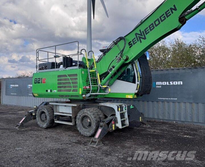 Sennebogen 821E Pelle à déchets
