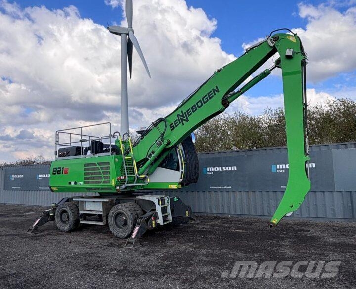 Sennebogen 821E Pelle à déchets