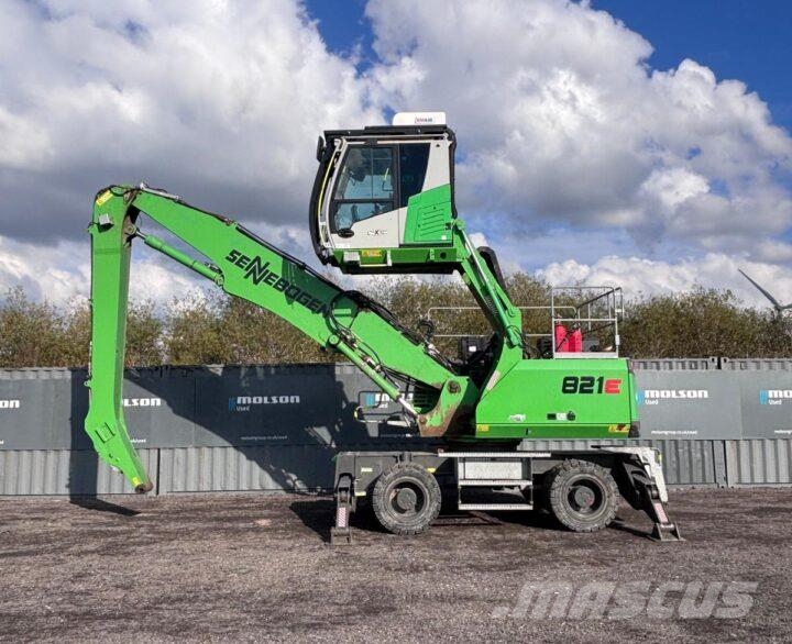 Sennebogen 821E Pelle à déchets