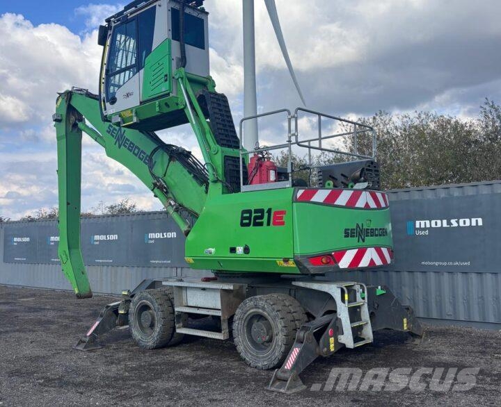 Sennebogen 821E Pelle à déchets