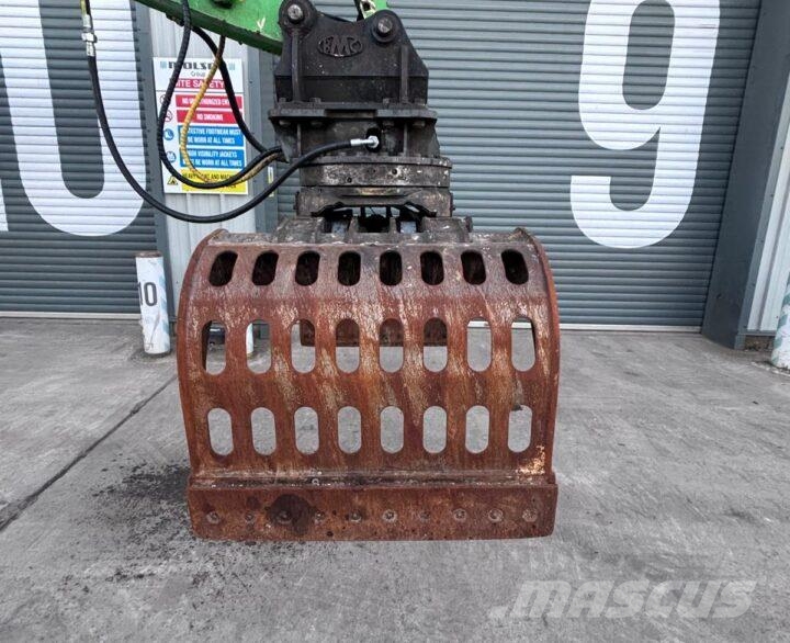 Sennebogen 821M Waste / industry handlers