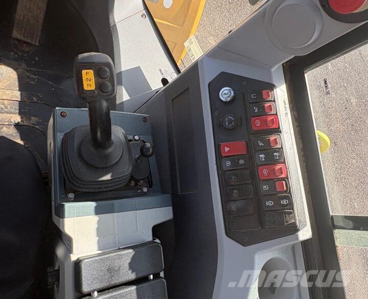 XCMG 968E Фронтальні навантажувачі