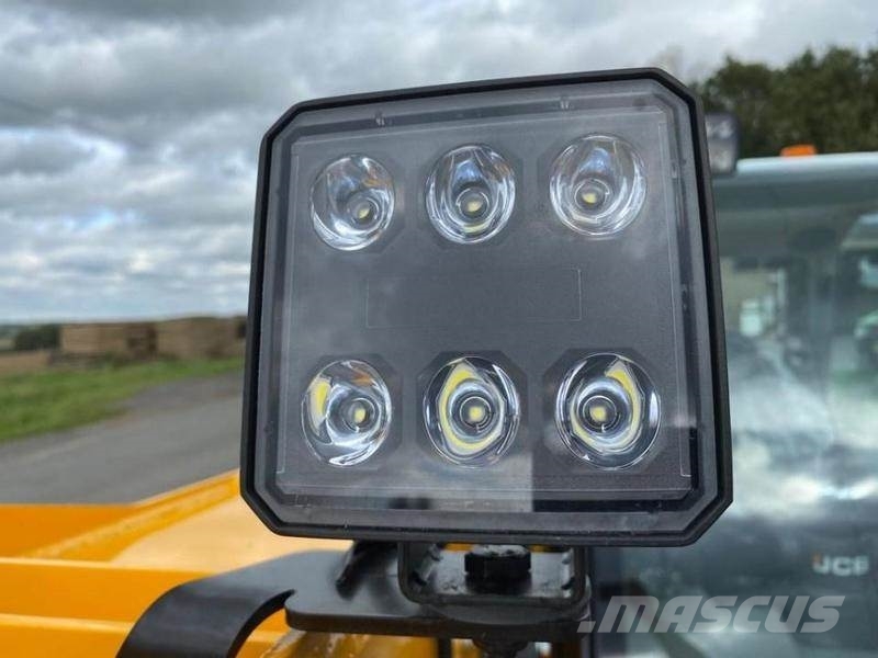 JCB 542 70 Agri Super DTVT مناولات متداخلة