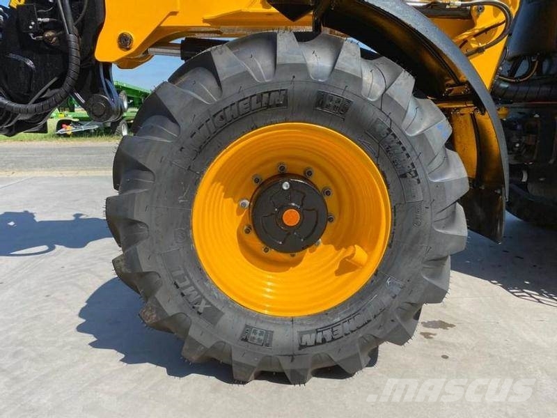 JCB TM 320 Телескопічні навантажувачі