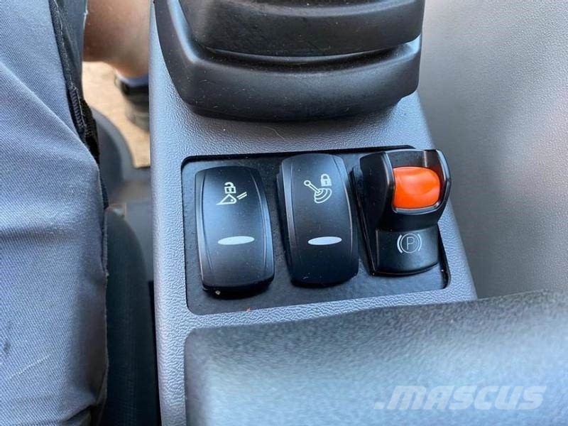 JCB TM 320 Телескопічні навантажувачі