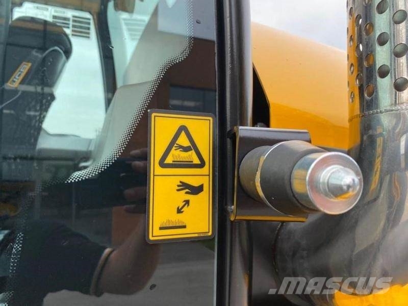 JCB TM 320 S Телескопічні навантажувачі