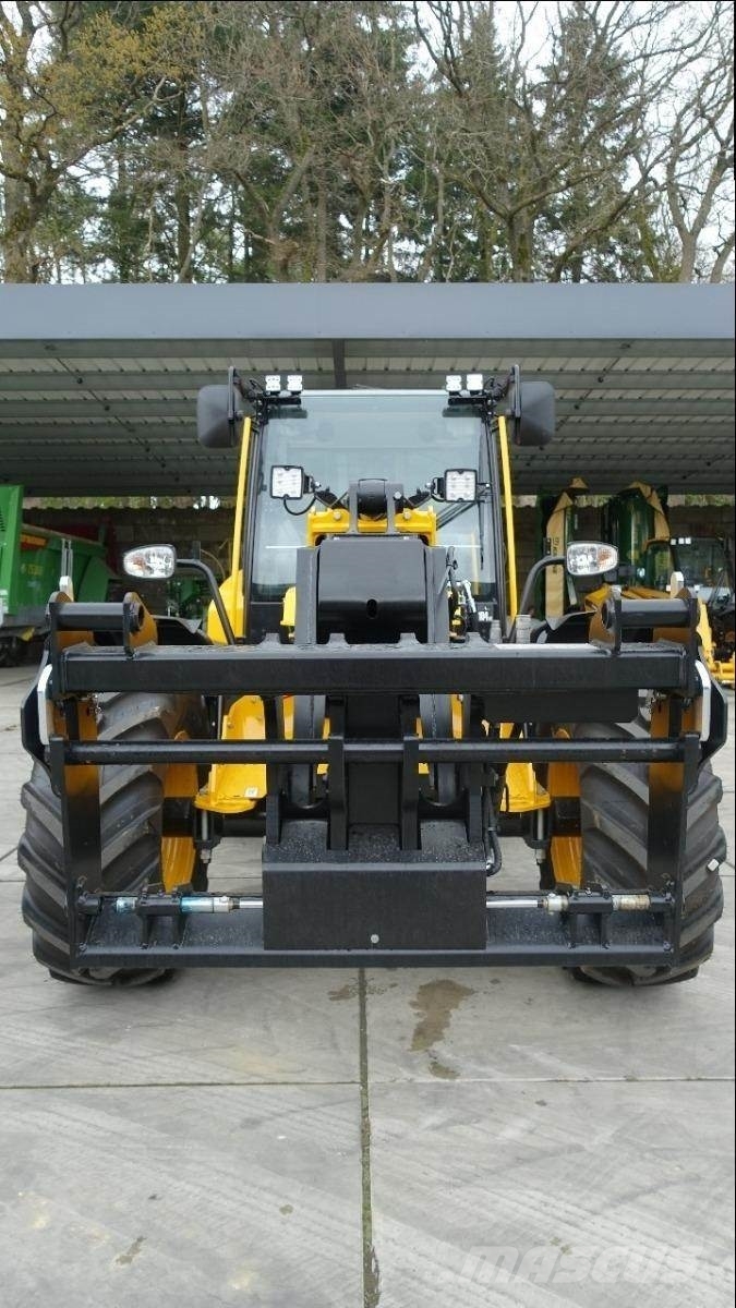 JCB TM 320 S Телескопічні навантажувачі