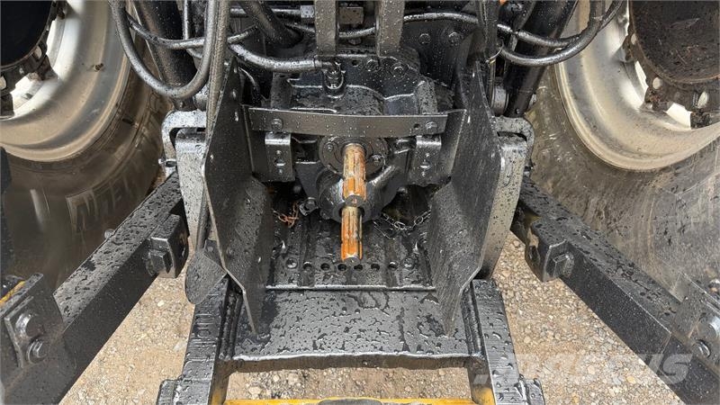Case IH Magnum 7210 PRO Tractors