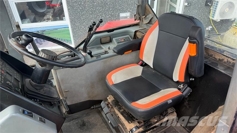Case IH Magnum 7210 PRO Tractors