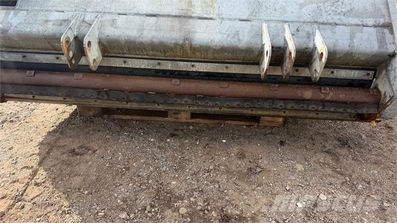 FM Maskiner Saltudlægger Esparcidoras de arena y sal