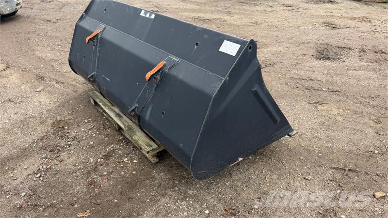 - - - Frontskovl med Euro Beslag 220 cm Κουβάδες