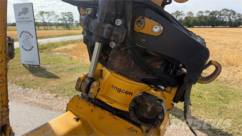 Hydrema 906E Flot brugt rendegraver med Engcon rotortilt, Backhoe loaders