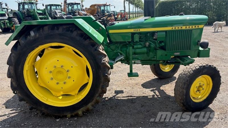 John Deere 1120 Tractoren
