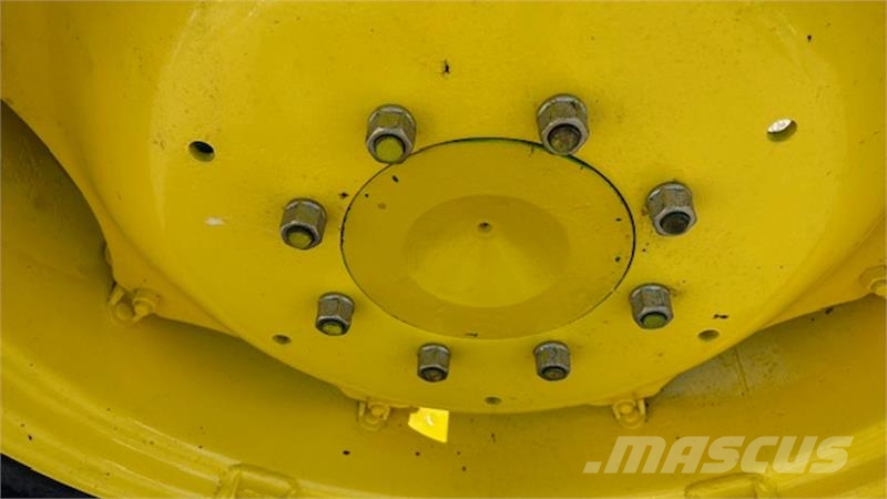 John Deere 1120 Трактори