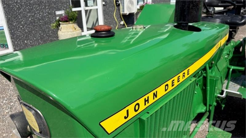 John Deere 1120 Трактори