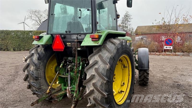 John Deere 3050 4WD MED FRONTVÆGTE Трактори