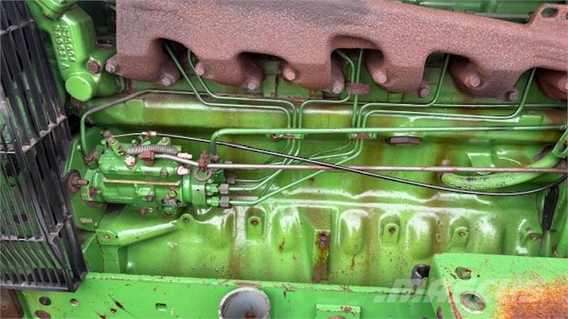 John Deere 3050 4WD MED FRONTVÆGTE Трактори