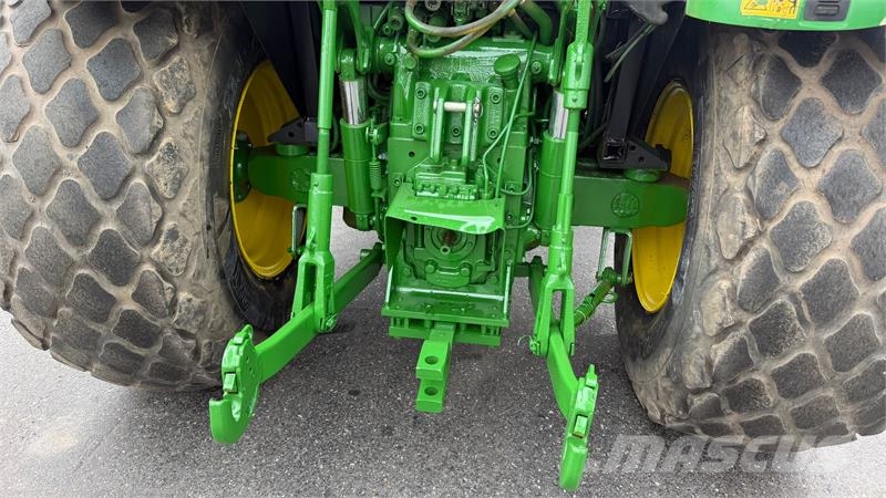 John Deere 5720 Fin bette traktor med frontlift samt front PT Tracteur
