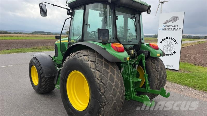 John Deere 5720 Fin bette traktor med frontlift samt front PT Tracteur