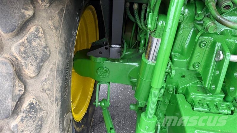 John Deere 5720 Fin bette traktor med frontlift samt front PT Tracteur