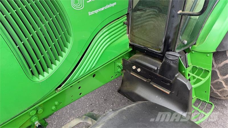 John Deere 5720 Fin bette traktor med frontlift samt front PT Tracteur