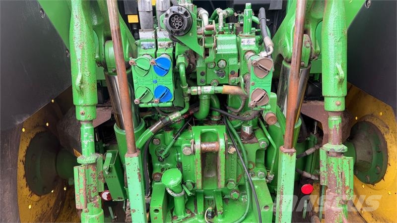 John Deere 6830 PREMIUM FRONTLIFT, TLS AFF. FORAKSEL Traktori